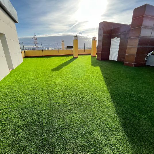 cesped artificial hoteles